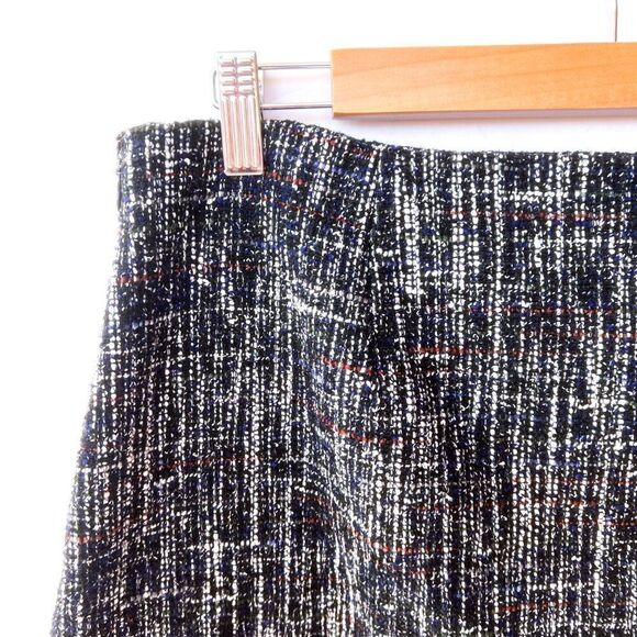 Ann Taylor LOFT Blue White Black Tweed Silver Button Flap Asymmetrical Skirt 12P - Picture 6 of 7